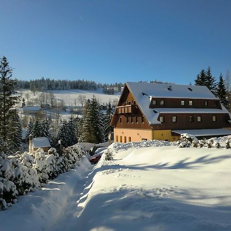 Pension Hela Bedřichov Exteriör bild